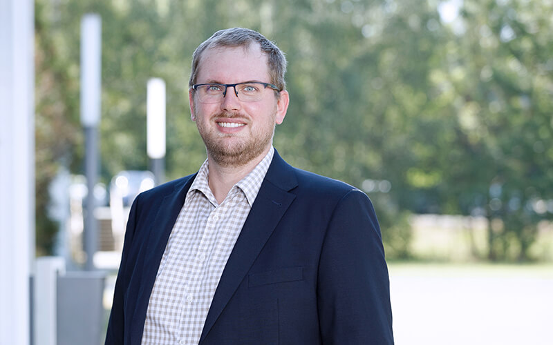 Dr. Eike Ahrens